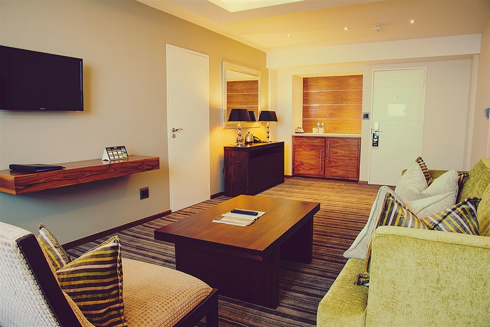Premier Hotel Midrand Esterno foto